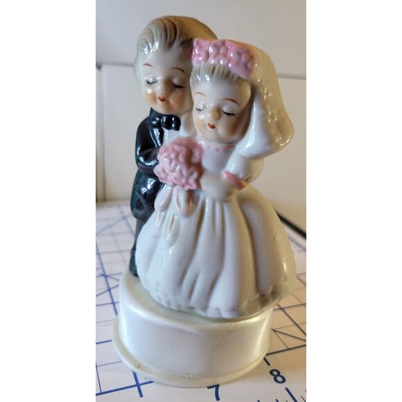 Vintage 1960s-70s Plastic Wedding Cake Topper - Picture 2 of 6